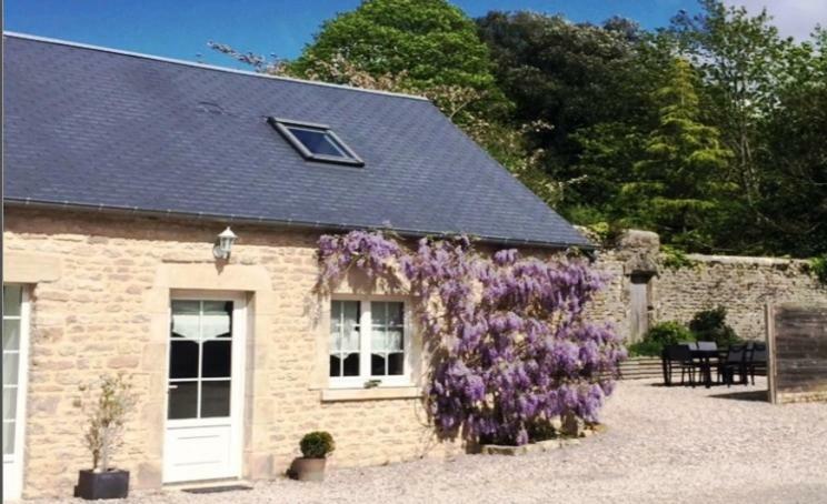 Villa Ferme De Riou Sainte-Mère-Église Esterno foto